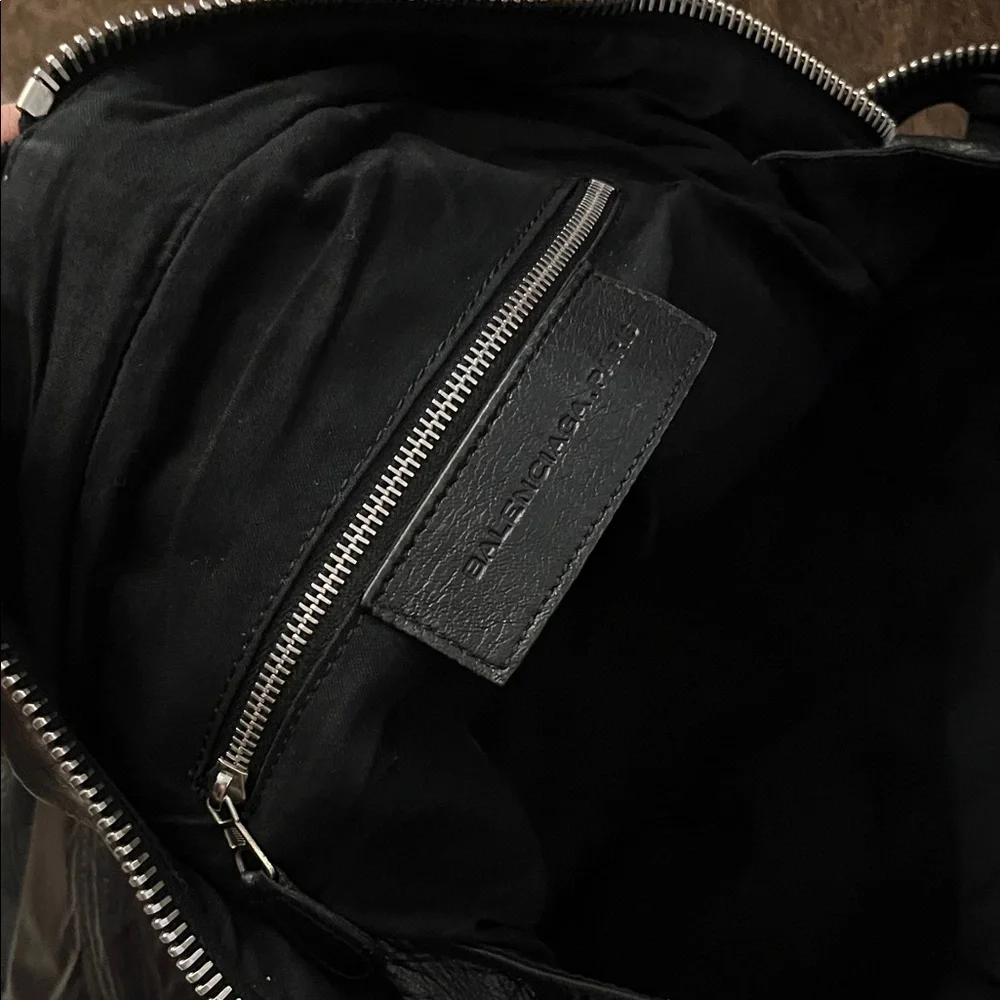 Balenciaga Black Quilted Shoulder Bag - Picture 7 of 7